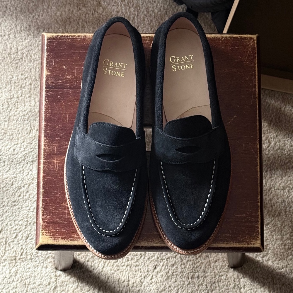 Grant Stone Black Suede Traveler's Loafers in 9.5D